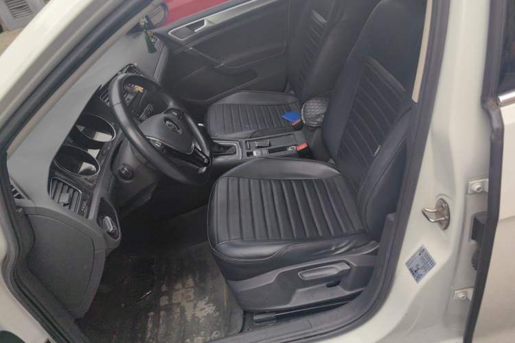 Used Volkswagen Golf 2020 Zhiai Edition 200TSI DSG Comfortable & Ambitious Version Left Front Seat
