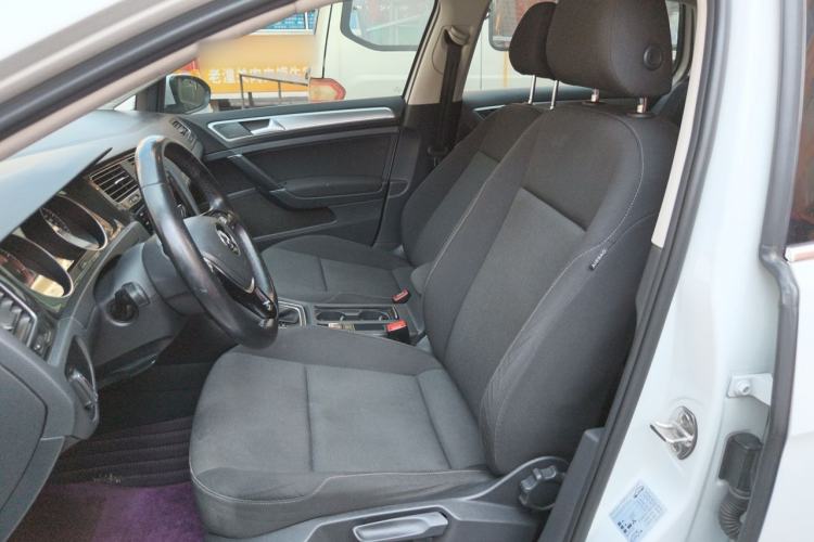Used Volkswagen Golf 2020 200TSI DSG Comfortable and Ambitious Edition Left Front Seat
