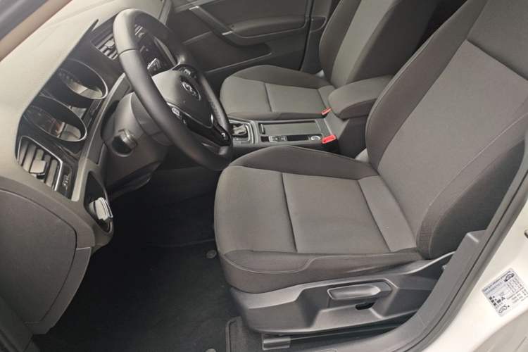 Used Volkswagen Golf 2020 200TSI DSG Comfortable and Ambitious Edition Left Front Seat
