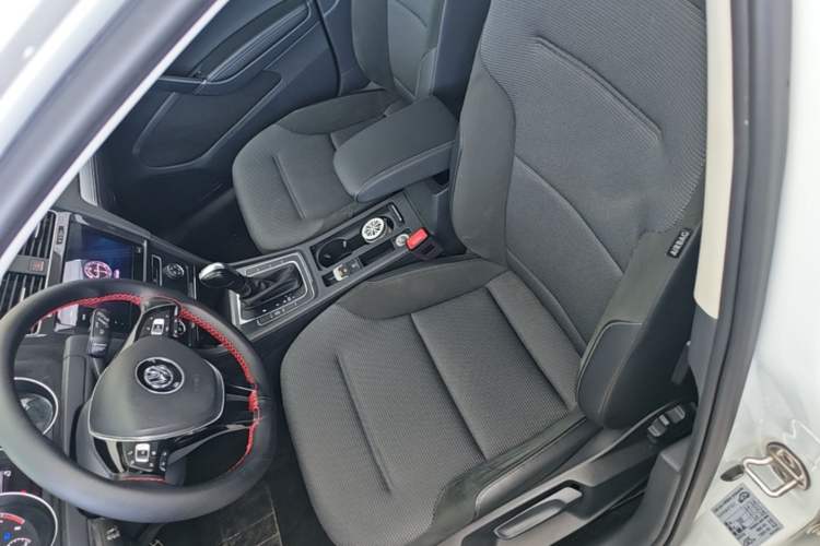 Used Volkswagen Golf 2020 280TSI DSG Comfort Version Left Front Seat