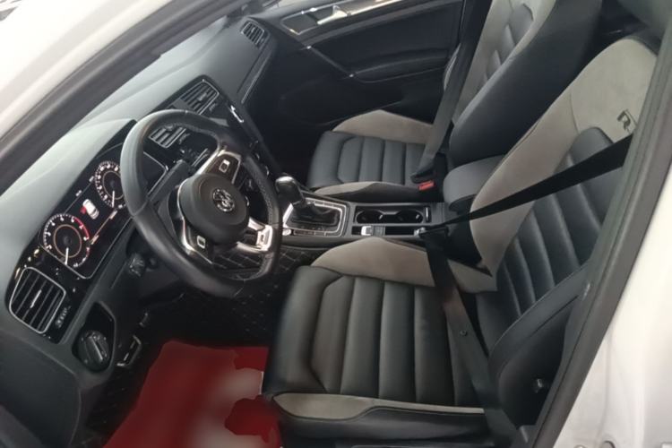 Used Volkswagen Golf 2020 Charming Edition 280TSI DSG R-Line Left Front Seat