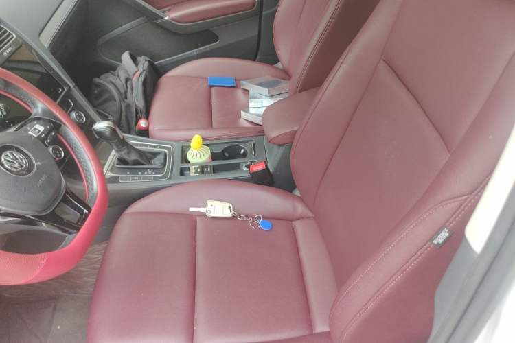 Used Volkswagen Golf 2020 200TSI DSG Comfortable and Ambitious Edition Left Front Seat