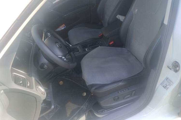 Used Volkswagen Golf 2020 280TSI DSG Luxury Edition Left Front Seat