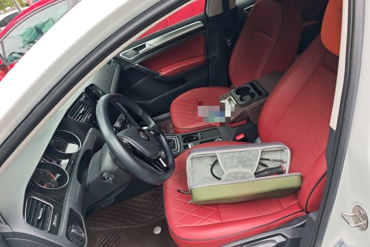 Used Volkswagen Golf 2020 Zhiai Edition 200TSI DSG Comfortable & Ambitious Version Left Front Seat