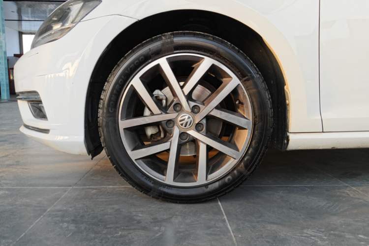 Used Volkswagen Golf 2020 280TSI DSG Comfort Version Left Front Wheel Hub