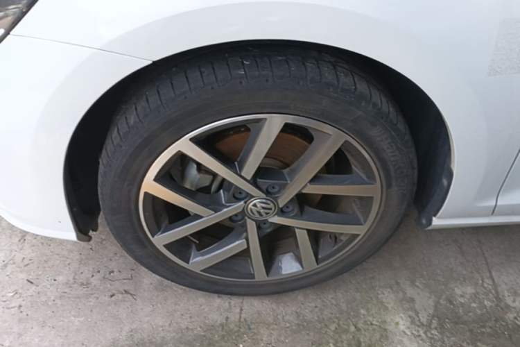 Used Volkswagen Golf 2020 280TSI DSG Comfort Version Left Front Wheel Hub