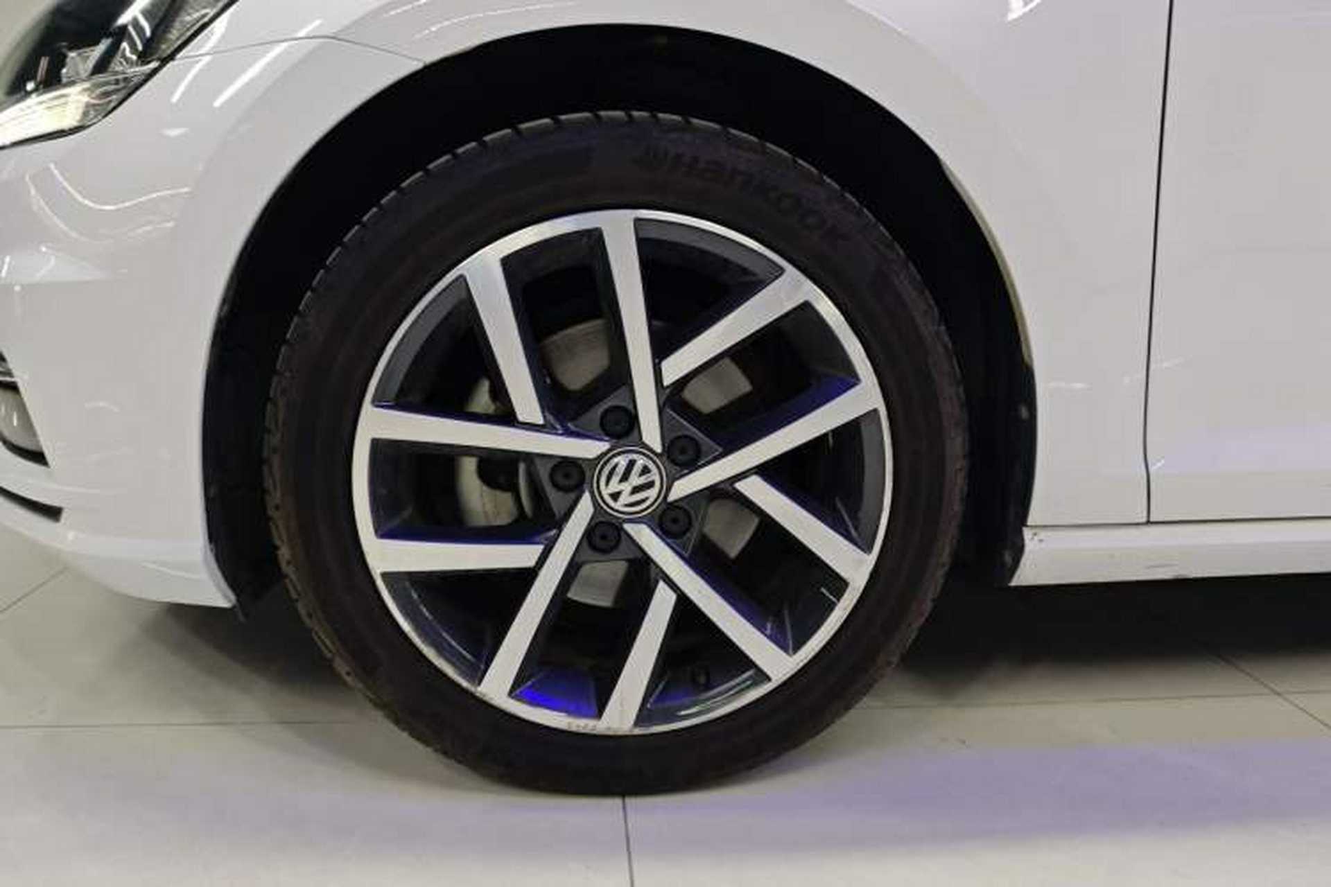 Used Volkswagen Golf 2020 Zhiai Edition 200TSI DSG Comfortable & Ambitious Version Left Front Wheel Hub