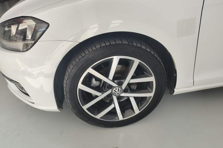 Used Volkswagen Golf 2020 280TSI DSG Luxury Edition Left Front Wheel Hub