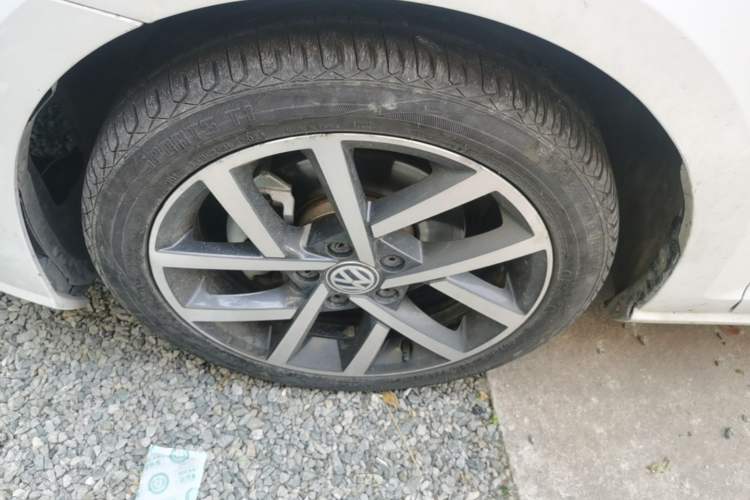 Used Volkswagen Golf 2020 280TSI DSG Comfort Version Left Front Wheel Hub