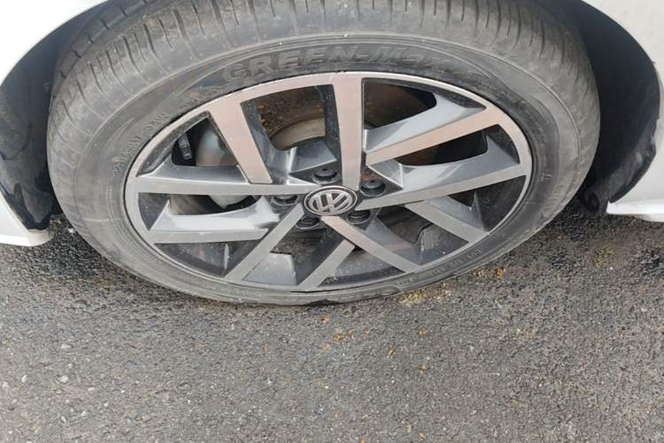 Used Volkswagen Golf 2020 280TSI DSG Comfort Version Left Front Wheel Hub