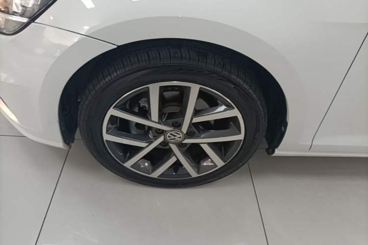 Used Volkswagen Golf 2020 280TSI DSG Comfort Version Left Front Wheel Hub