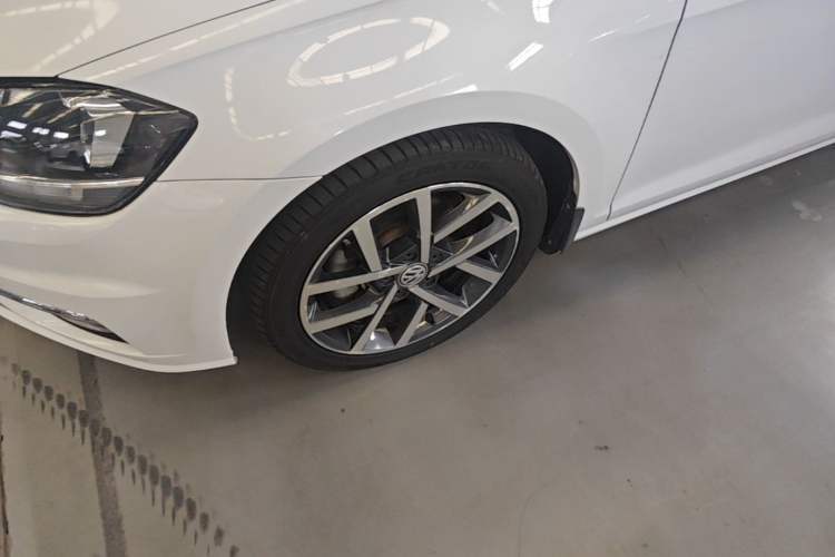 Used Volkswagen Golf 2020 200TSI DSG Comfortable and Ambitious Edition Left Front Wheel Hub
