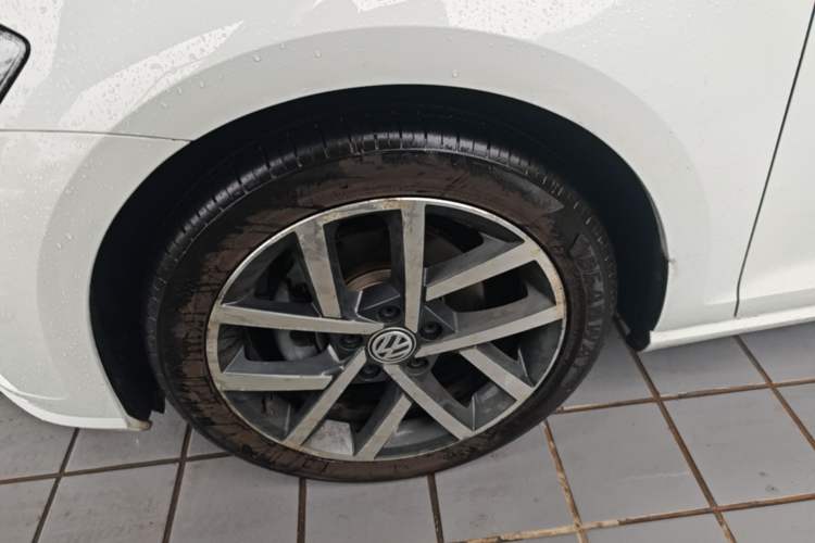 Used Volkswagen Golf 2020 280TSI DSG Comfort Version Left Front Wheel Hub