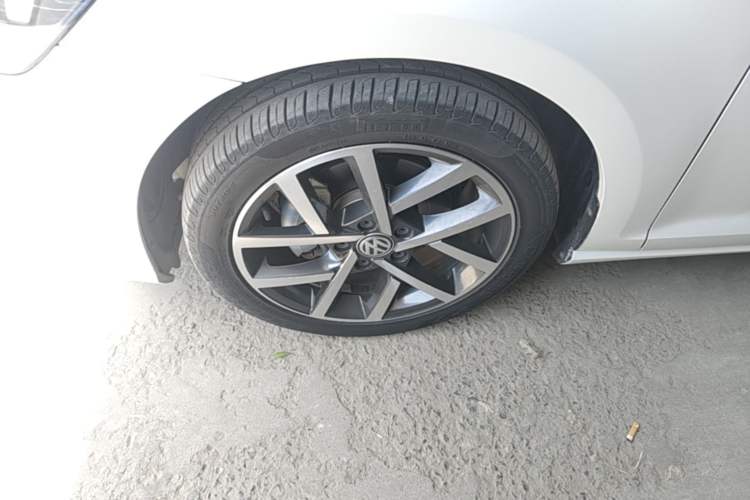 Used Volkswagen Golf 2020 280TSI DSG Comfort Version Left Front Wheel Hub