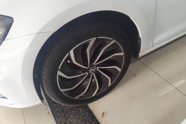 Used Volkswagen Golf 2020 200TSI DSG Comfortable and Ambitious Edition Left Front Wheel Hub