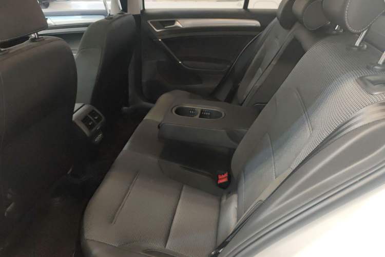Used Volkswagen Golf 2020 Zhiai Edition 280TSI DSG Comfort Model Left Rear Seat