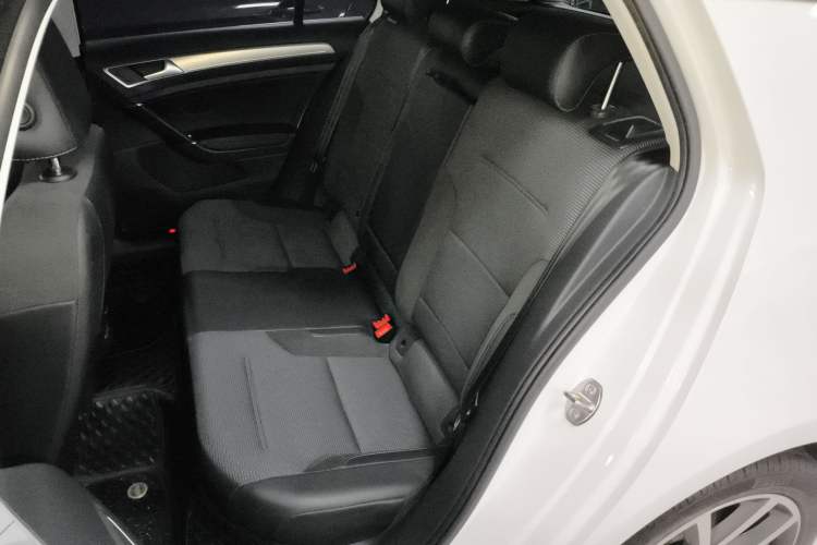 Used Volkswagen Golf 2020 Zhiai Edition 280TSI DSG Comfort Model Left Rear Seat