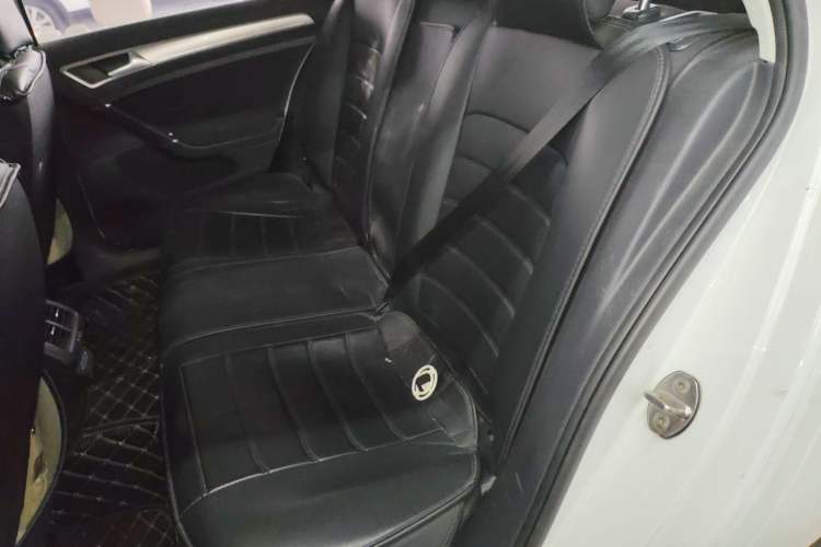 Used Volkswagen Golf 2020 Zhiai Edition 200TSI DSG Comfortable & Ambitious Version Left Rear Seat