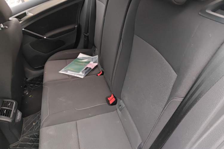 Used Volkswagen Golf 2020 Zhiai Edition 200TSI DSG Comfortable & Ambitious Version Left Rear Seat