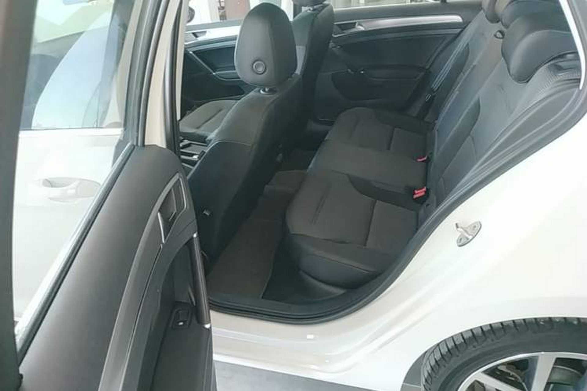 Used Volkswagen Golf 2020 Zhiai Edition 280TSI DSG Comfort Model Left Rear Seat