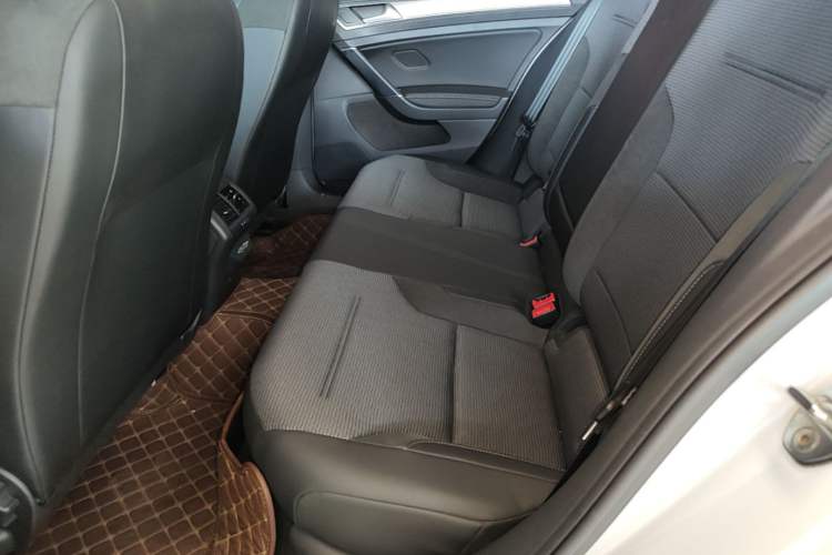 Used Volkswagen Golf 2020 Zhiai Edition 280TSI DSG Comfort Model Left Rear Seat