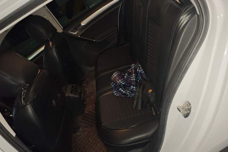 Used Volkswagen Golf 2020 200TSI DSG Comfortable and Ambitious Edition Left Rear Seat