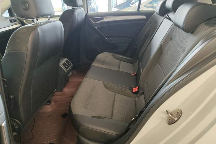 Used Volkswagen Golf 2020 Zhiai Edition 280TSI DSG Comfort Model Left Rear Seat