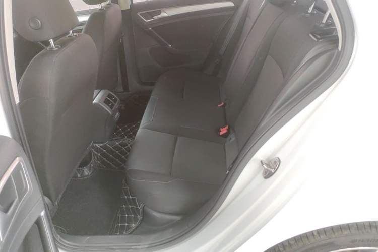 Used Volkswagen Golf 2020 Zhiai Edition 200TSI DSG Comfortable & Ambitious Version Left Rear Seat