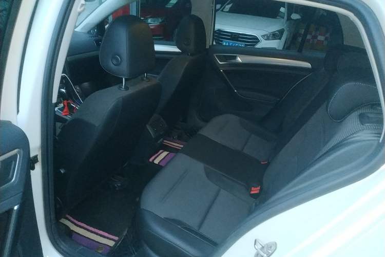 Used Volkswagen Golf 2020 Zhiai Edition 280TSI DSG Comfort Model Left Rear Seat