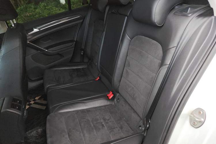 Used Volkswagen Golf 2020 280TSI DSG Luxury Edition Left Rear Seat