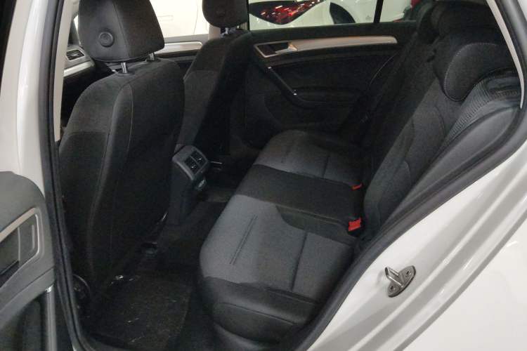 Used Volkswagen Golf 2020 Zhiai Edition 280TSI DSG Comfort Model Left Rear Seat