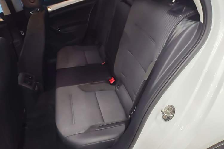 Used Volkswagen Golf 2020 Zhiai Edition 280TSI DSG Comfort Model Left Rear Seat