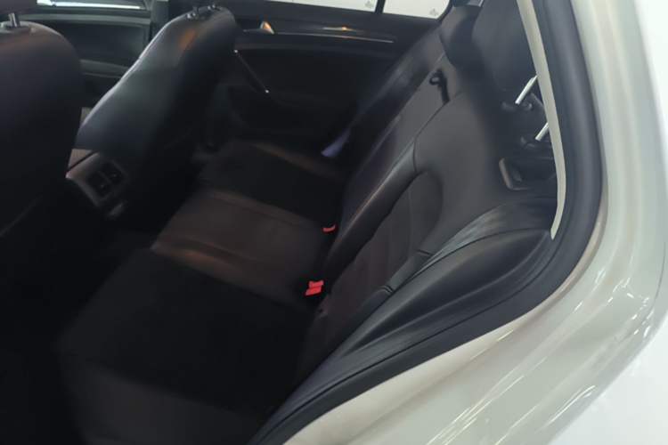 Used Volkswagen Golf 2020 280TSI DSG Luxury Edition Left Rear Seat