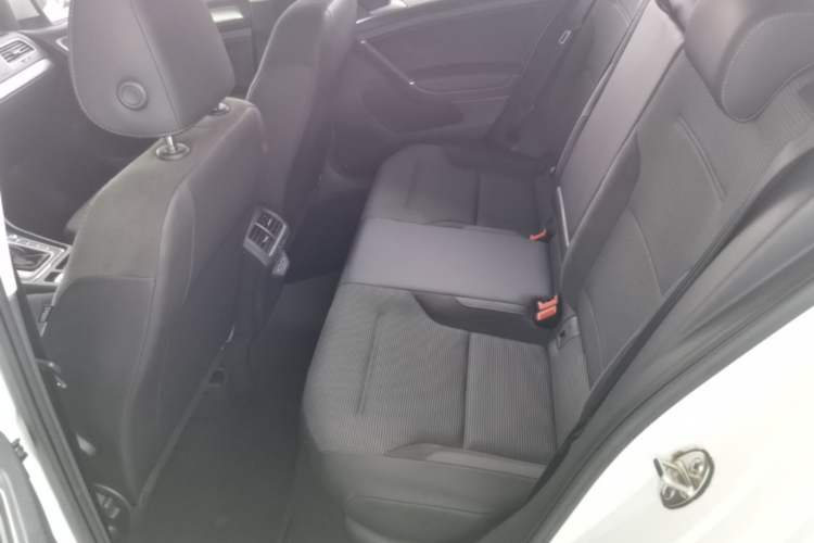 Used Volkswagen Golf 2020 Zhiai Edition 280TSI DSG Comfort Model Left Rear Seat