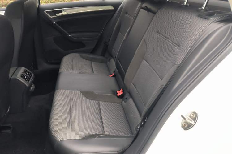 Used Volkswagen Golf 2020 Zhiai Edition 280TSI DSG Comfort Model Left Rear Seat