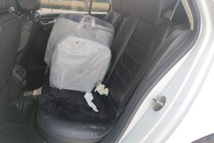 Used Volkswagen Golf 2020 Zhiai Edition 200TSI DSG Comfortable & Ambitious Version Left Rear Seat
