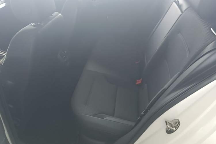 Used Volkswagen Golf 2020 Zhiai Edition 280TSI DSG Comfort Model Left Rear Seat