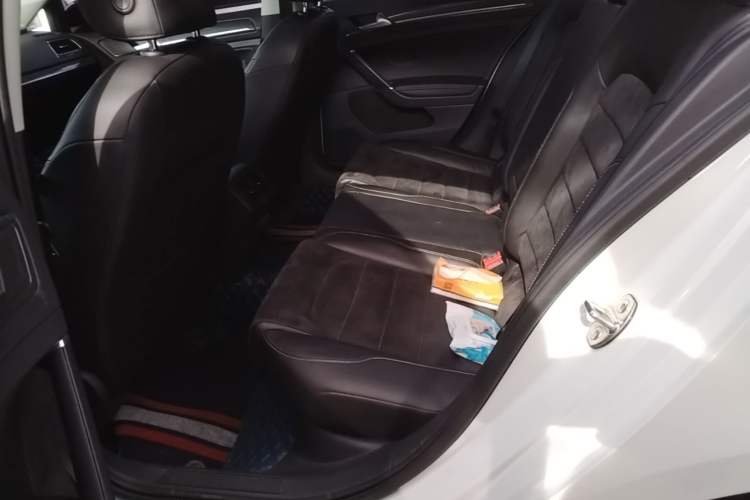 Used Volkswagen Golf 2020 280TSI DSG Luxury Edition Left Rear Seat