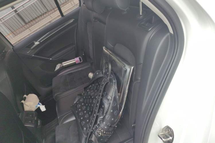 Used Volkswagen Golf 2020 Zhiai Edition 280TSI DSG Luxury Model Left Rear Seat