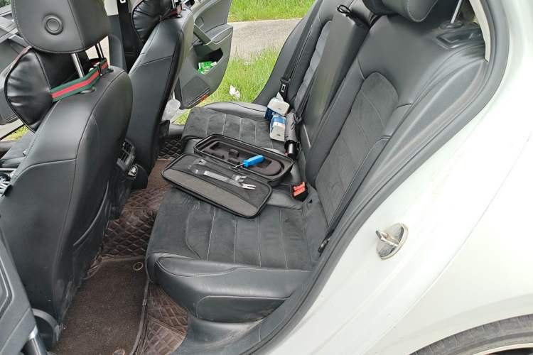 Used Volkswagen Golf 2020 Zhiai Edition 280TSI DSG Luxury Model Left Rear Seat