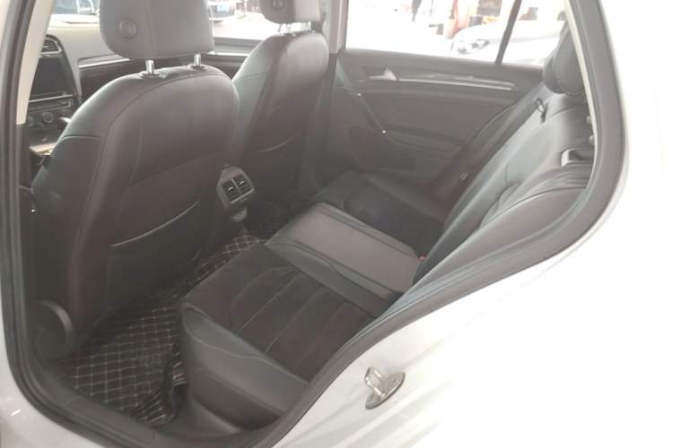 Used Volkswagen Golf 2020 Zhiai Edition 280TSI DSG Luxury Model Left Rear Seat