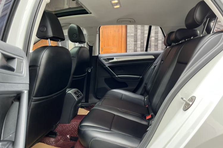 Used Volkswagen Golf 2020 200TSI DSG Comfortable and Ambitious Edition Left Rear Seat