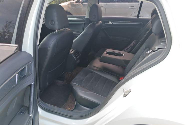 Used Volkswagen Golf 2020 Zhiai Edition 280TSI DSG Luxury Model Left Rear Seat