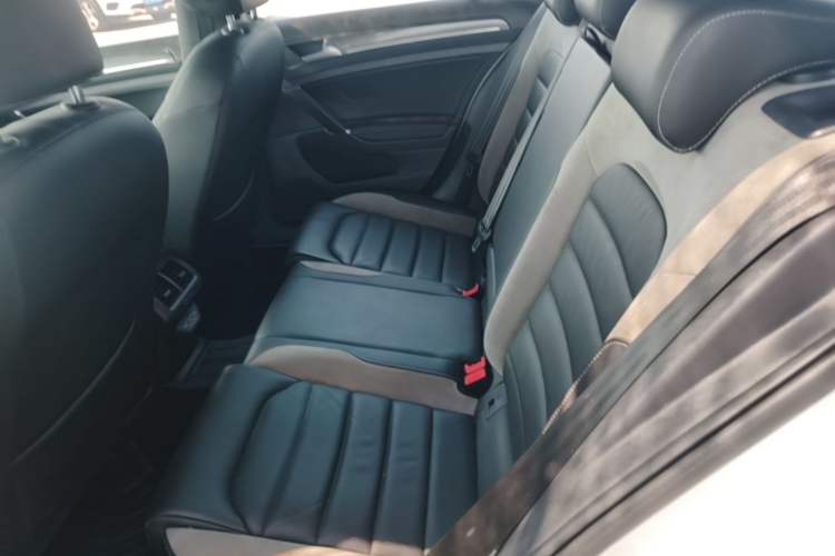 Used Volkswagen Golf 2020 Charming Edition 280TSI DSG R-Line Left Rear Seat