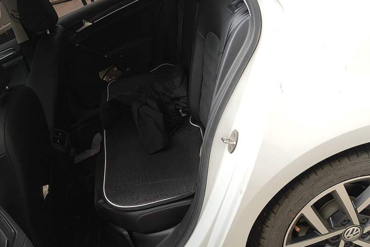 Used Volkswagen Golf 2020 280TSI DSG Luxury Edition Left Rear Seat