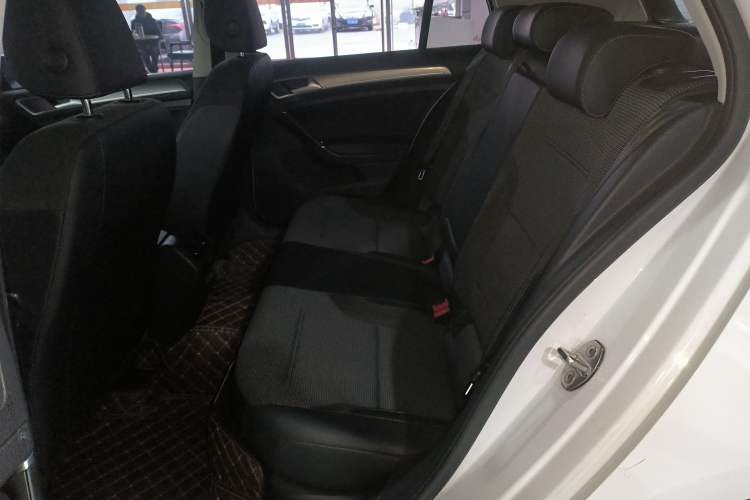 Used Volkswagen Golf 2020 Zhiai Edition 280TSI DSG Comfort Model Left Rear Seat