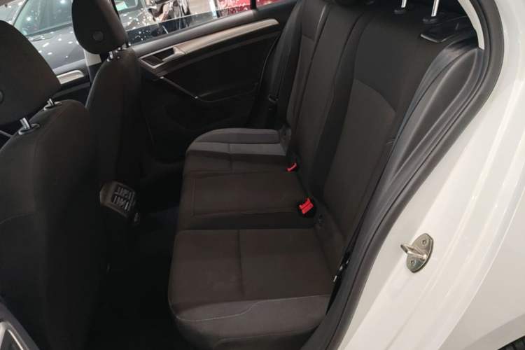 Used Volkswagen Golf 2020 200TSI DSG Comfortable and Ambitious Edition Left Rear Seat