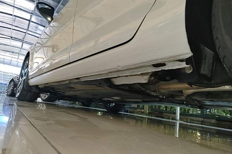 Used Volkswagen Golf 2020 Zhiai Edition 200TSI DSG Comfortable & Ambitious Version Left Side Sill