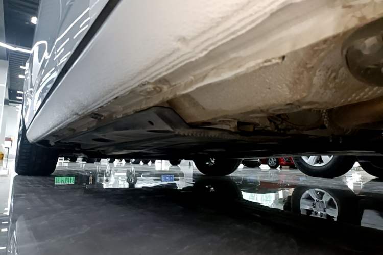 Used Volkswagen Golf 2020 Zhiai Edition 200TSI DSG Comfortable & Ambitious Version Left Side Sill