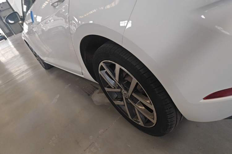 Used Volkswagen Golf 2020 200TSI DSG Comfortable and Ambitious Edition Left Side Sill
